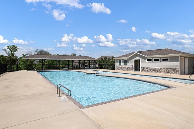 2039 Friendship Dr, Spring Hill, TN 37174 - community pool featuring a patio area