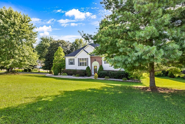 720 Superior Ln, Clarksville, TN 37043 - bi-level home with a front lawn and brick siding