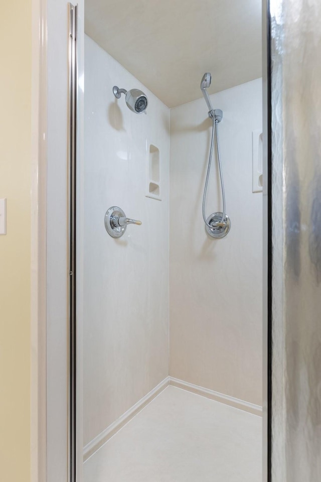 599 Countryside Dr, Loretto, TN 38469 - full bathroom featuring a shower stall
