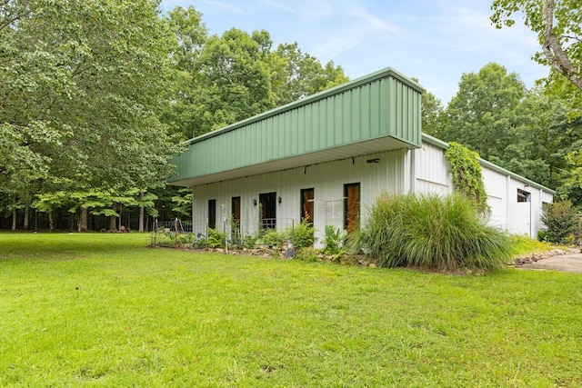 599 Countryside Dr, Loretto, TN 38469 - view of front of house with a front lawn