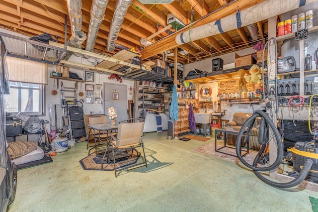 1178 Miracle Rd, Decaturville, TN 38329 - basement featuring a workshop area