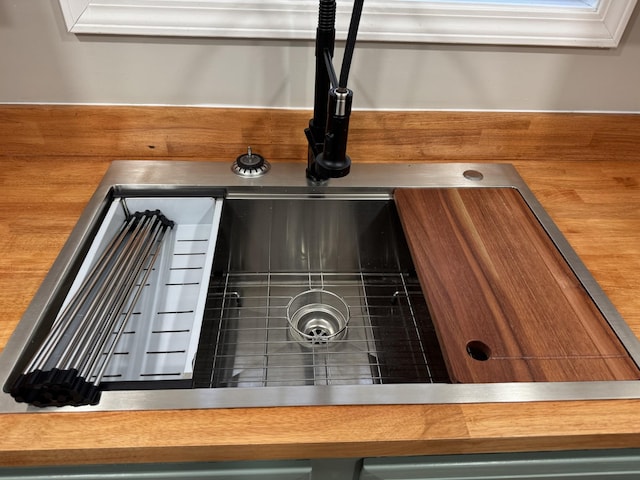61 Kentucky Dr, Cadiz, KY 42211 - kitchen view of a sink