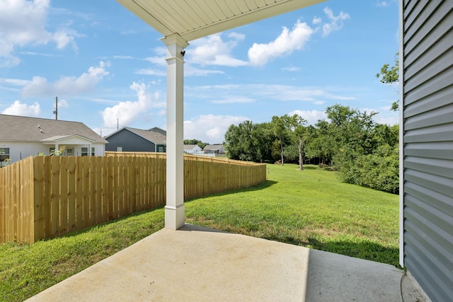 2305 Madeline Ct, Columbia, TN 38401 - view of yard with a patio