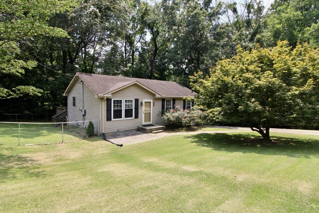 2153 Blakemore Dr, Clarksville, TN 37040 - photo 2