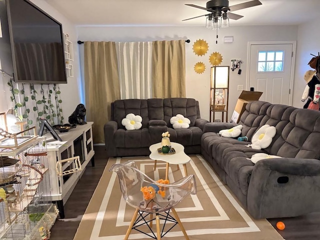 484 Meadowbrook Dr, Mcminnville, TN 37110 - living area with ceiling fan and wood finished floors
