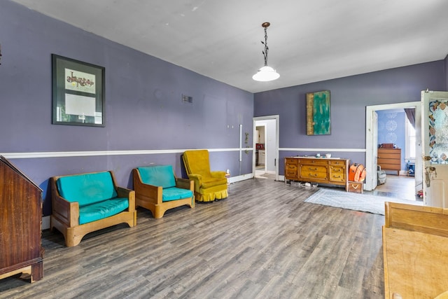 104 3rd Ave, Columbia, TN 38401 - sitting room featuring wood finished floors and baseboards