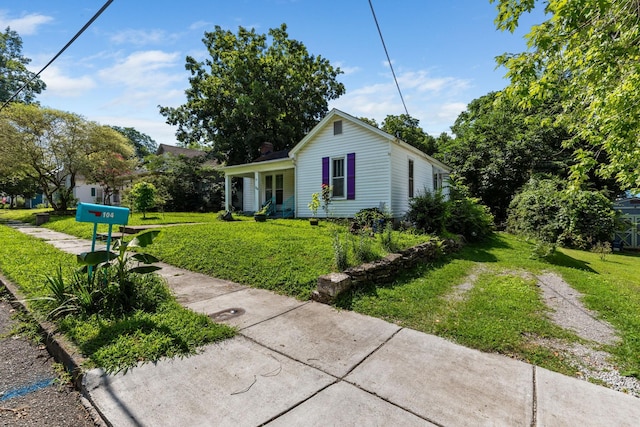 104 3rd Ave, Columbia, TN 38401 - view of side of home with a yard