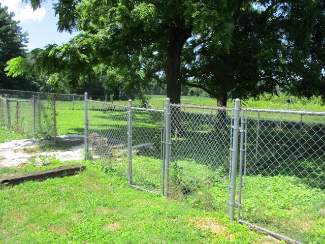 526 W Main St, Smithville, TN 37166 - photo 33
