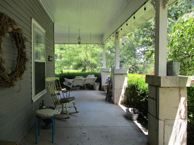 526 W Main St, Smithville, TN 37166 - photo 5