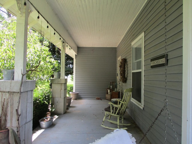 526 W Main St, Smithville, TN 37166 - photo 4