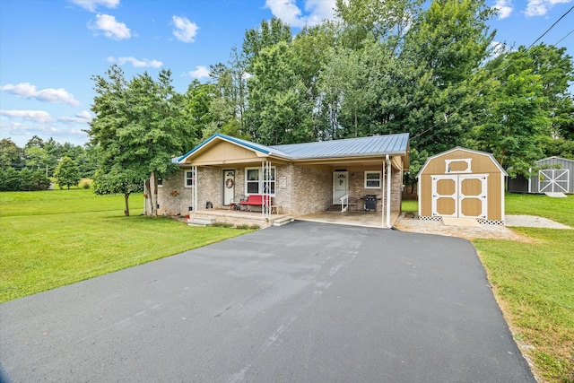 43 Quarry St, Sparta, TN 38583 - photo 2