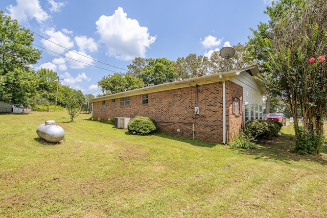 996 Matrose Carrolls Rd, Michie, TN 38357 - view of green lawn