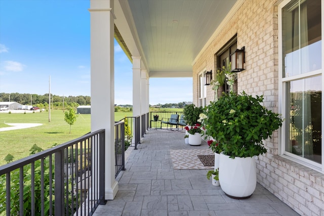 2157 Abiff Rd, Burns, TN 37029 - porch featuring a yard