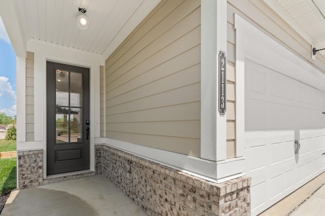 2208 Melk Ln, Columbia, TN 38401 - property entrance featuring a garage