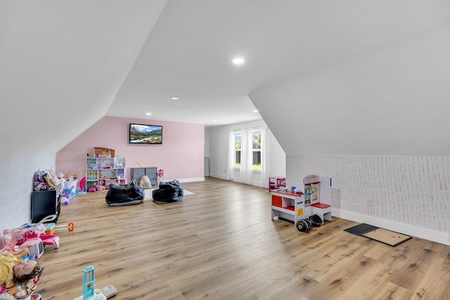 426 Maple Bend Rd, Winchester, TN 37398 - recreation room featuring lofted ceiling, wood finished floors, and recessed lighting