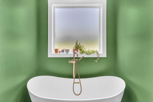 426 Maple Bend Rd, Winchester, TN 37398 - bathroom view of a freestanding tub