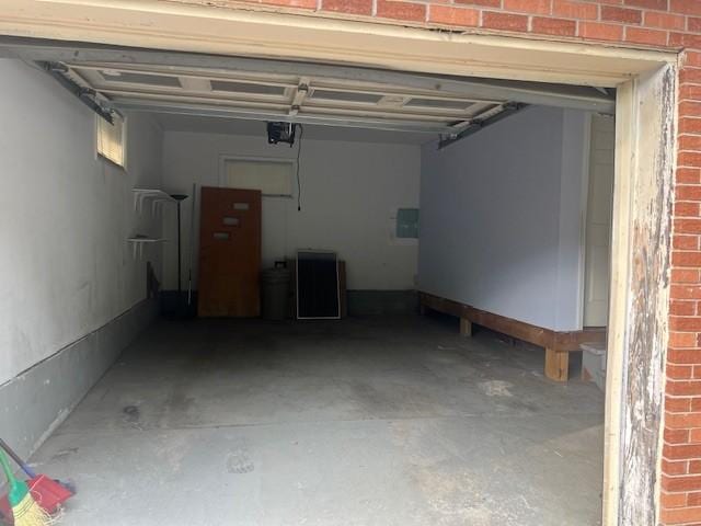 320 Shepherd Hills Dr, Madison, TN 37115 - garage with a garage door opener