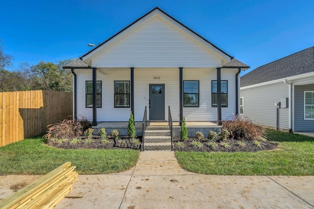 1823 River Dr, Nashville, TN 37218 - bungalow featuring covered porch