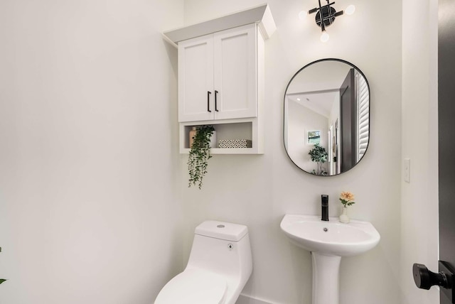 1823 River Dr, Nashville, TN 37218 - half bath with toilet