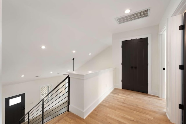 1823 River Dr, Nashville, TN 37218 - entryway featuring light wood-style floors and recessed lighting