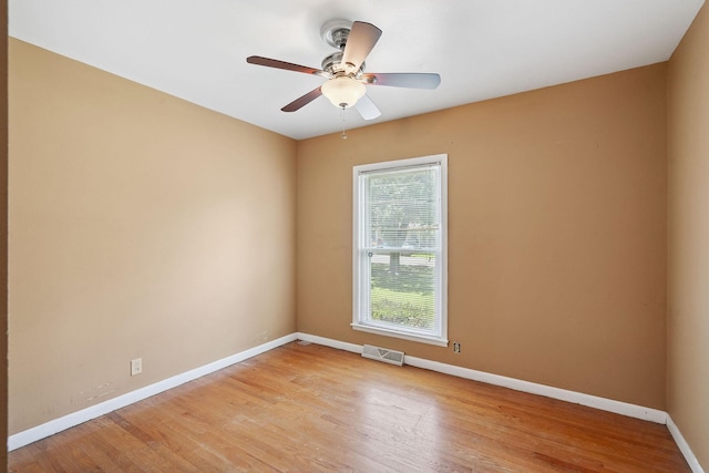 2311 Mayfair Ave, Murfreesboro, TN 37130 - unfurnished room featuring light wood-style flooring and a ceiling fan