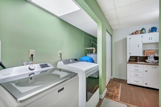 20151 Ben Fly Rd, Lyles, TN 37098 - laundry area featuring washing machine and dryer and water heater