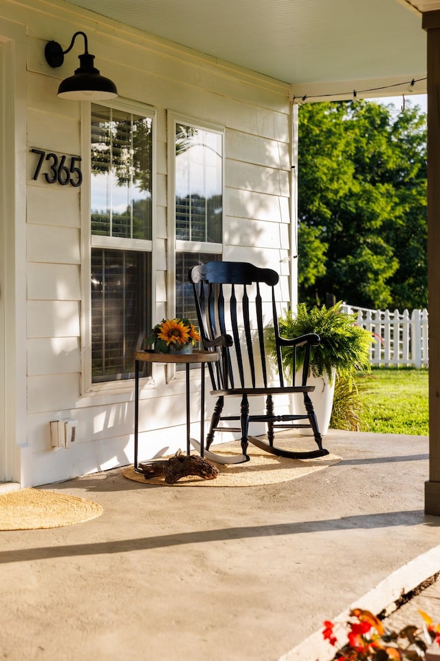 7365 Coldwater Rd, Fairview, TN 37062 - view of porch