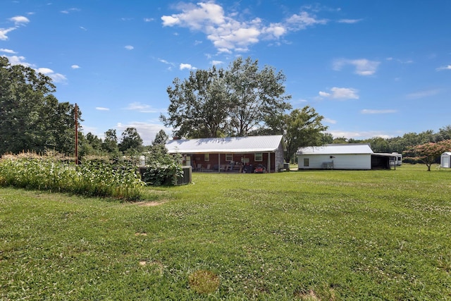 111 School St, Cumberland Furnace, TN 37051 - view of green lawn
