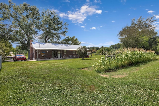 111 School St, Cumberland Furnace, TN 37051 - view of green lawn