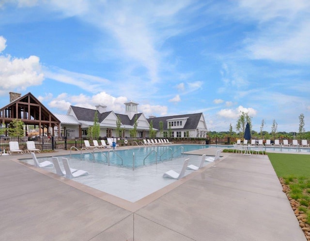 2618 Buckner Ln, Thompsons Station, TN 37179 - community pool with a patio area