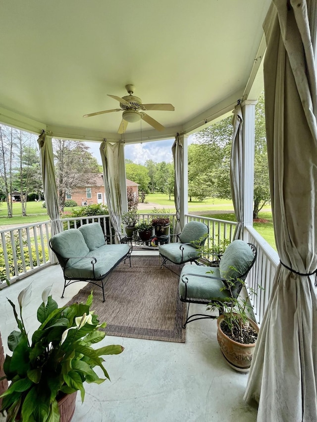 973 Rip Steele Rd, Columbia, TN 38401 - sunroom featuring a ceiling fan