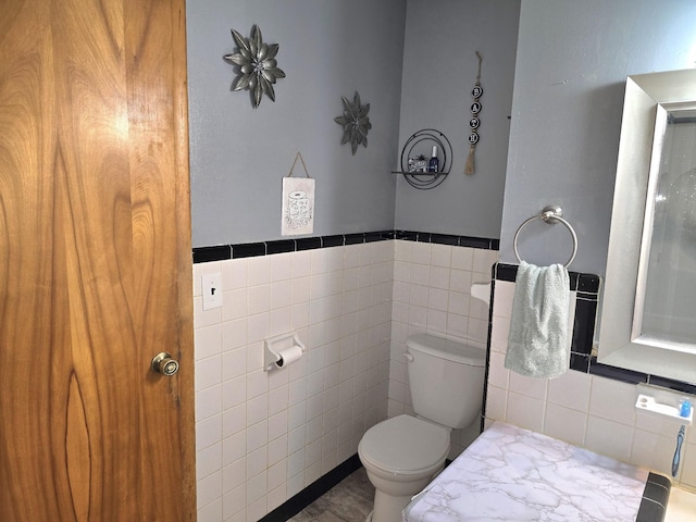 5840 Scottsville Rd, Lafayette, TN 37083 - half bath with tile walls and wainscoting