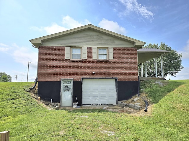 5840 Scottsville Rd, Lafayette, TN 37083 - rear view of property featuring a lawn and brick siding