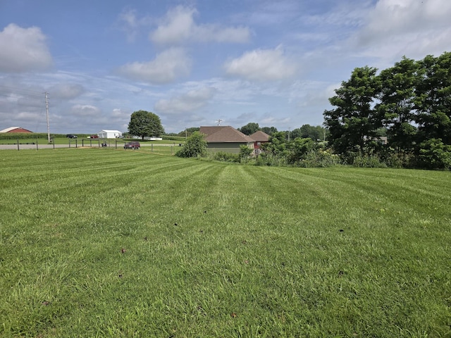 5840 Scottsville Rd, Lafayette, TN 37083 - view of green lawn