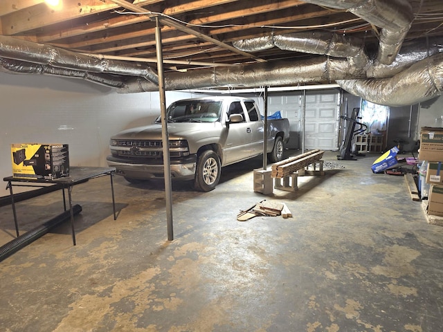 5840 Scottsville Rd, Lafayette, TN 37083 - view of garage
