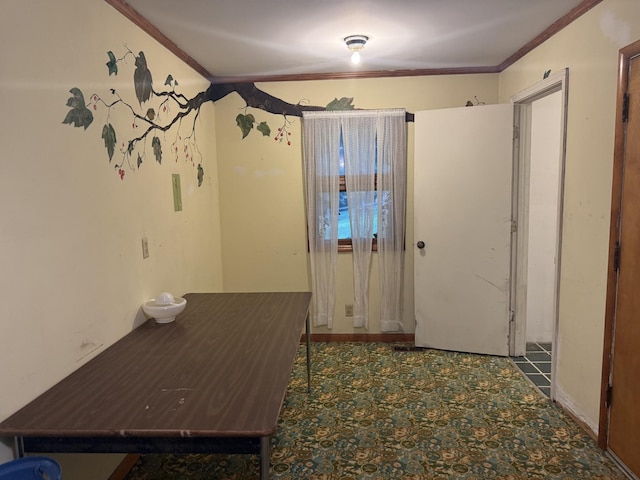 887 Elwood Dr, Clarksville, TN 37040 - foyer with crown molding