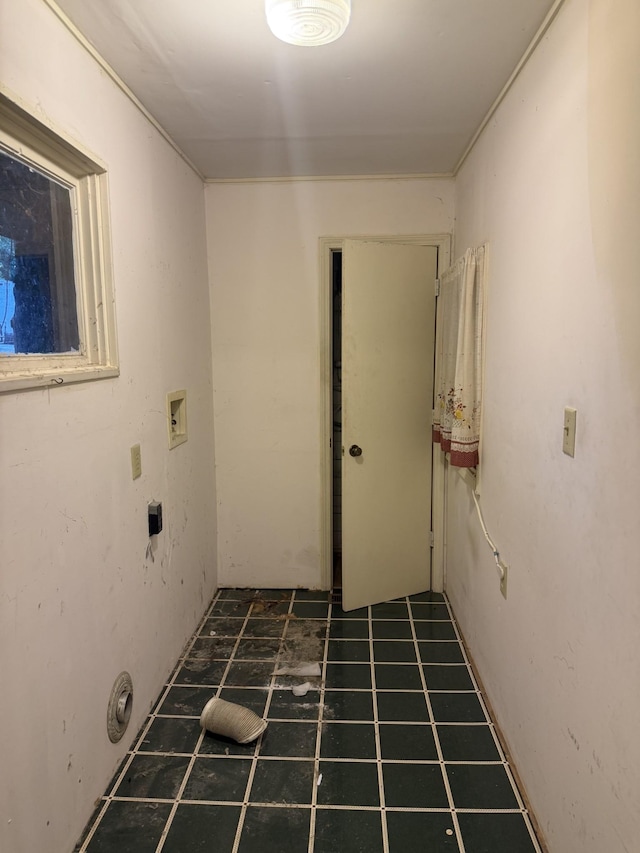 887 Elwood Dr, Clarksville, TN 37040 - laundry room with washer hookup