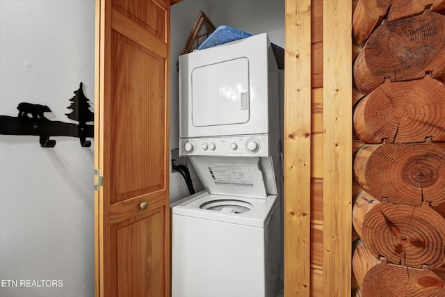 849 Golf View Blvd, Pigeon Forge, TN 37863 - laundry room with estacked washer and dryer