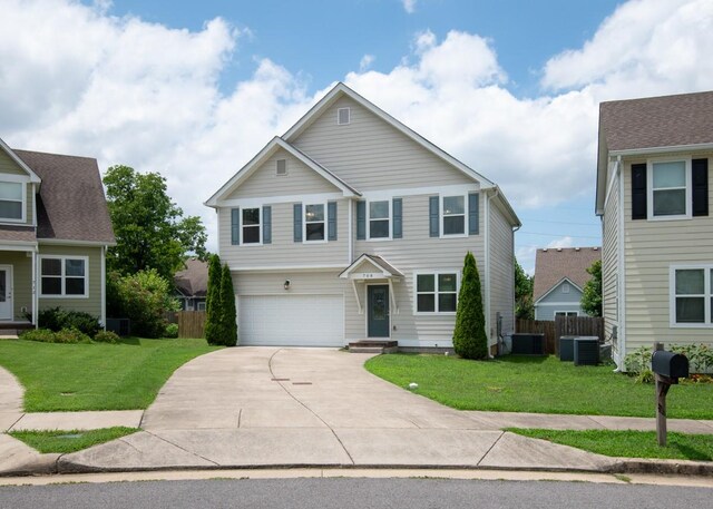 708 Ellie Dr, Madison, TN 37115 - traditional home featuring a garage and driveway