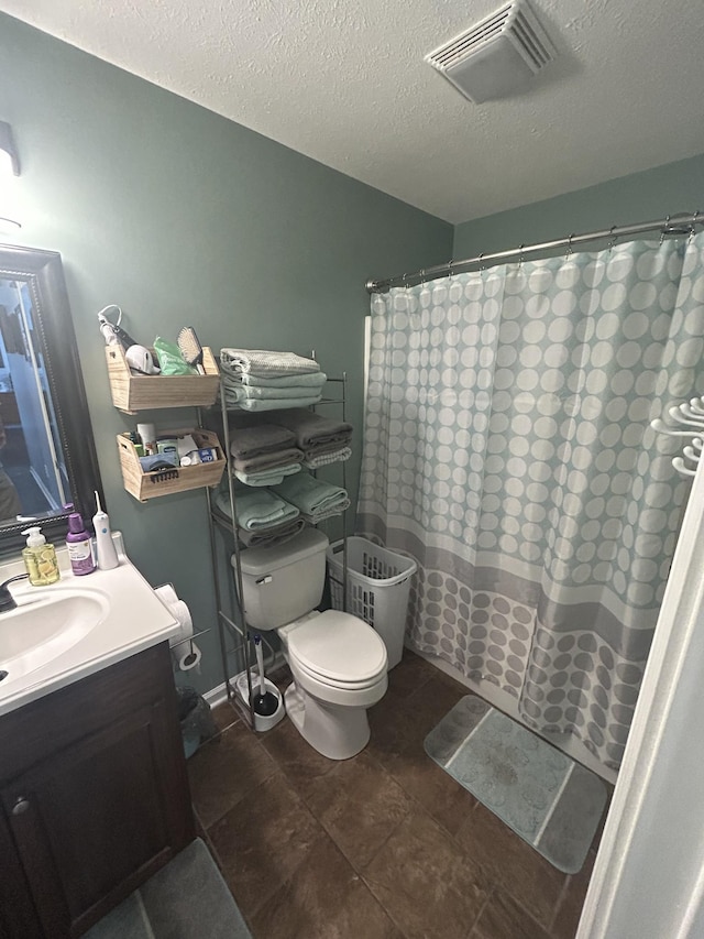 49 Rebecca Ln W, Estill Springs, TN 37330 - full bath with vanity, a textured ceiling, and a shower with curtain