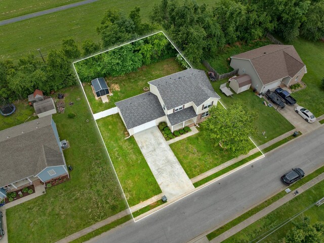 939 Wing Tip Cir, Hopkinsville, KY 42240 - aerial view of property and surrounding area featuring property boundaries highlighted