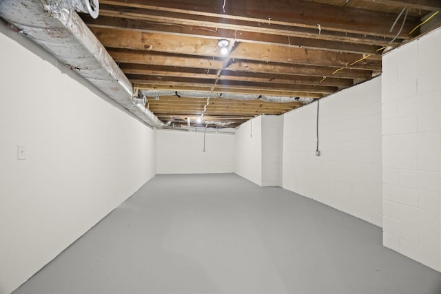 5670 Lakeview Rd, Springfield, TN 37172 - unfinished below grade area featuring concrete block wall