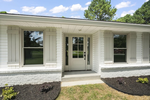 5670 Lakeview Rd, Springfield, TN 37172 - entrance to property featuring a porch