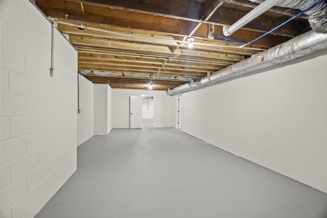 5670 Lakeview Rd, Springfield, TN 37172 - unfinished below grade area featuring concrete block wall