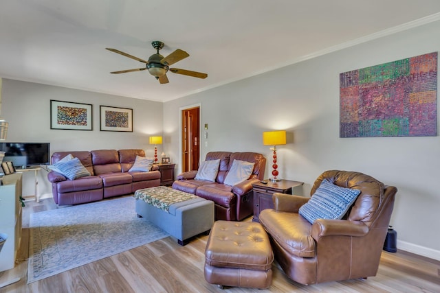 1011 S Baird Ln, Murfreesboro, TN 37130 - living area featuring ceiling fan, wood finished floors, and crown molding