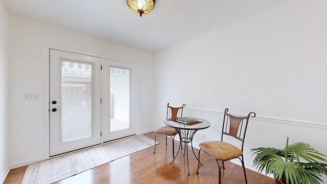1002 E Northfield Blvd Unit G105, Murfreesboro, TN 37130 - living area featuring light wood-style flooring and baseboards