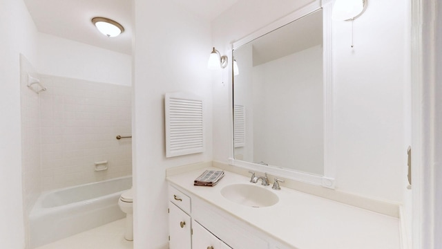 1002 E Northfield Blvd Unit G105, Murfreesboro, TN 37130 - bathroom featuring vanity and bathtub / shower combination