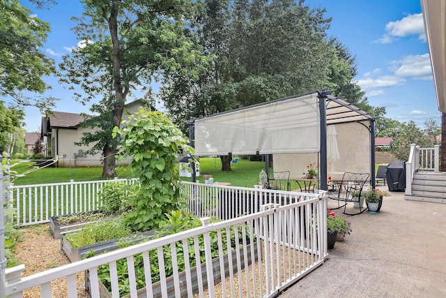 509 Iris Ave, Murfreesboro, TN 37128 - view of patio with a garden and a grill