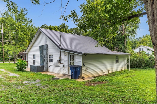 320 White St, Shelbyville, TN 37160 - photo 9