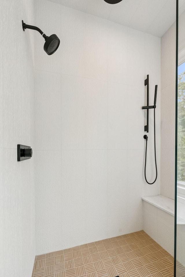 4045 Outer Dr, Nashville, TN 37204 - bathroom with a tile shower